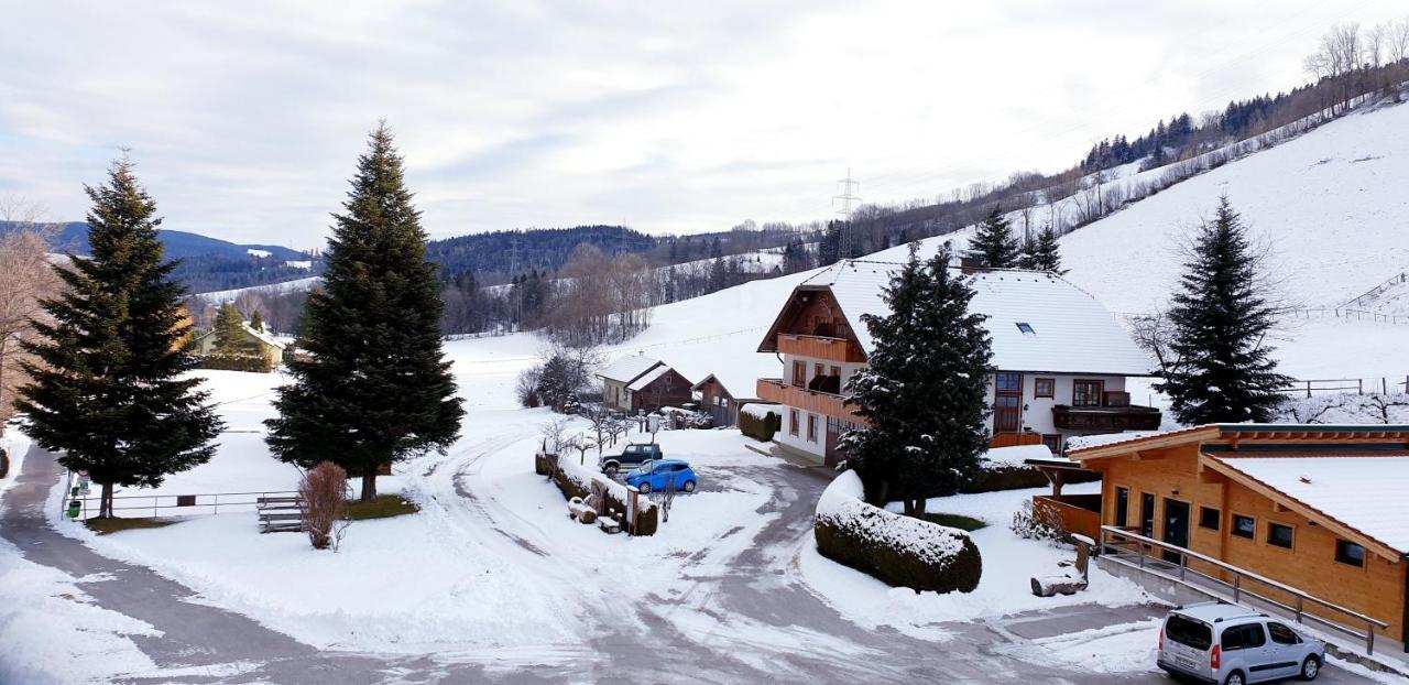 Hubertushof Hotell Trattenbach  Exteriör bild