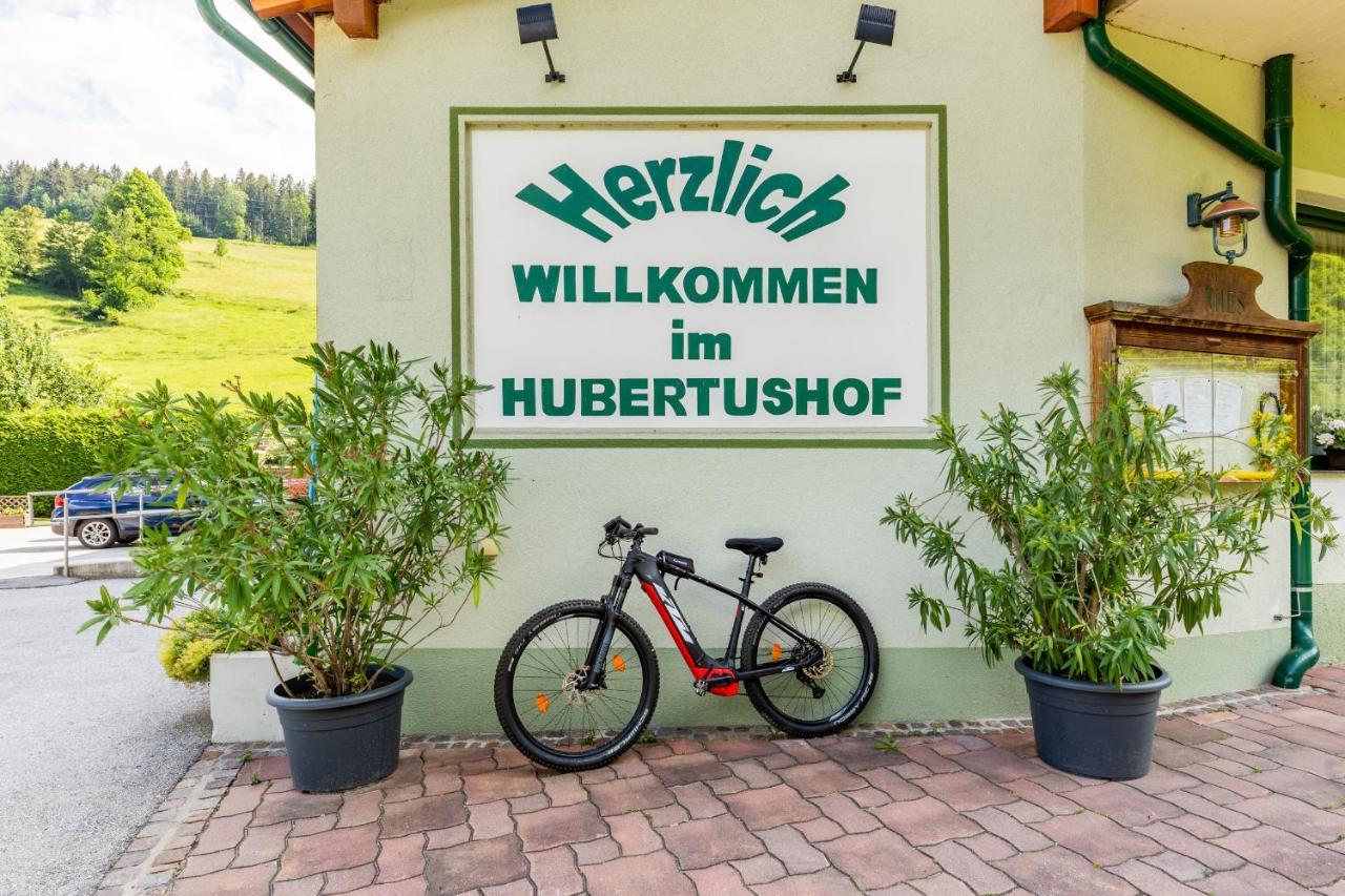 Hubertushof Hotell Trattenbach  Exteriör bild